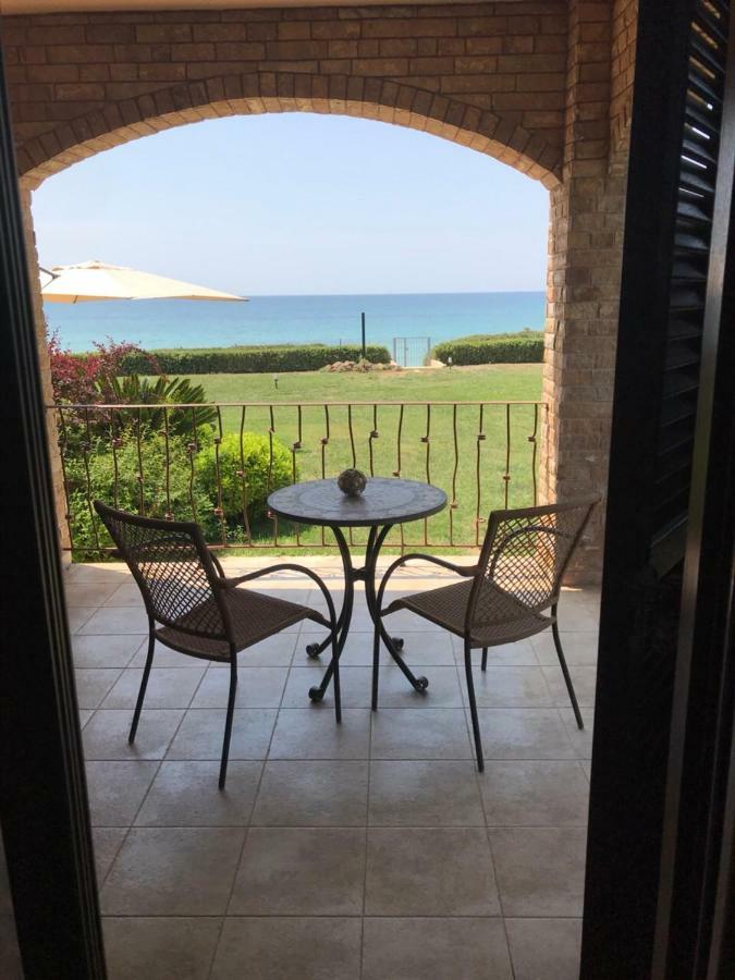 M Varkes Villa Nea Moudania Exterior photo